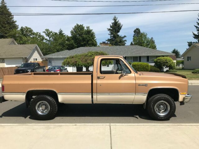 1986 Gold GMC Sierra 1500 Cab & Chassis