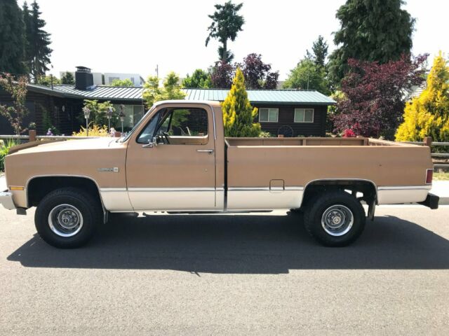 1986 Gold GMC Sierra 1500 Cab & Chassis