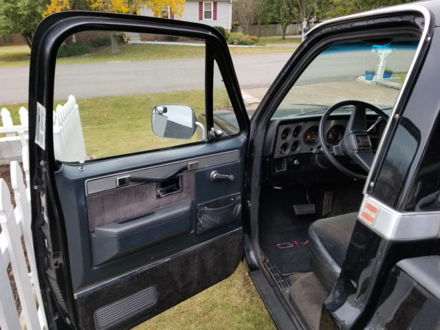 1986 Black GMC Truck Standard Cab Pickup