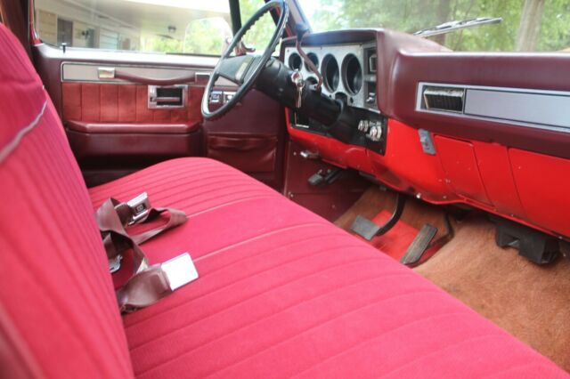 1986 Red Chevrolet C/K Pickup 1500 Standard Cab Pickup