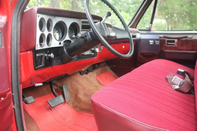 1986 Red Chevrolet C/K Pickup 1500 Standard Cab Pickup
