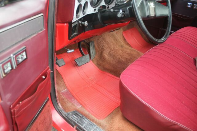 1986 Red Chevrolet C/K Pickup 1500 Standard Cab Pickup