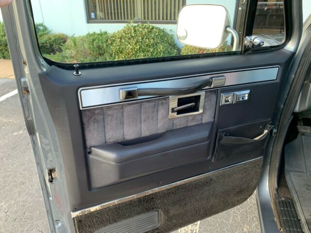 1986 Gray GMC Sierra 1500 Standard Cab Pickup