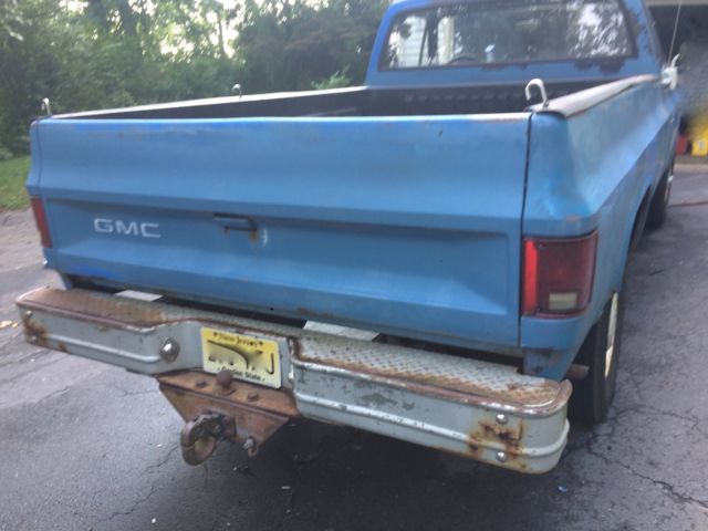 1986 Blue GMC Sierra 2500 Standard Cab Pickup