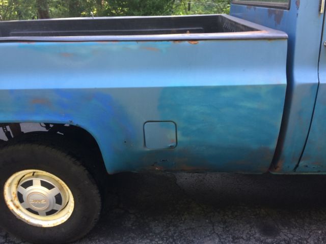 1986 Blue GMC Sierra 2500 Standard Cab Pickup