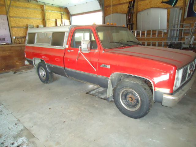 1986 Red/Gray GMC Sierra 2500 Standard Cab Pickup