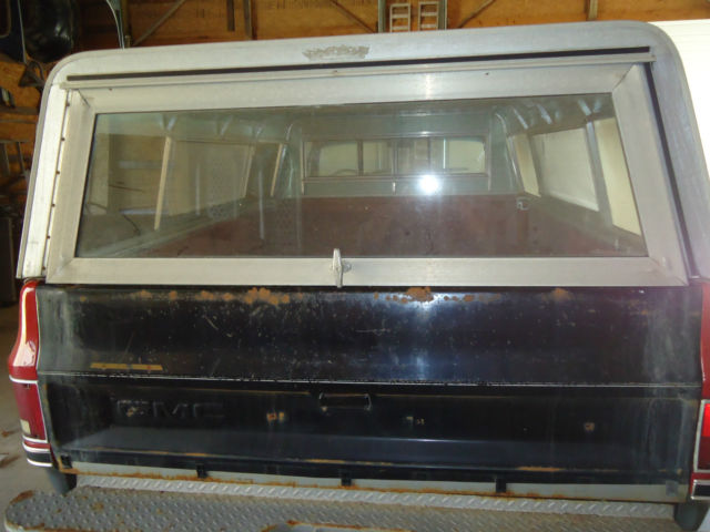 1986 Red/Gray GMC Sierra 2500 Standard Cab Pickup