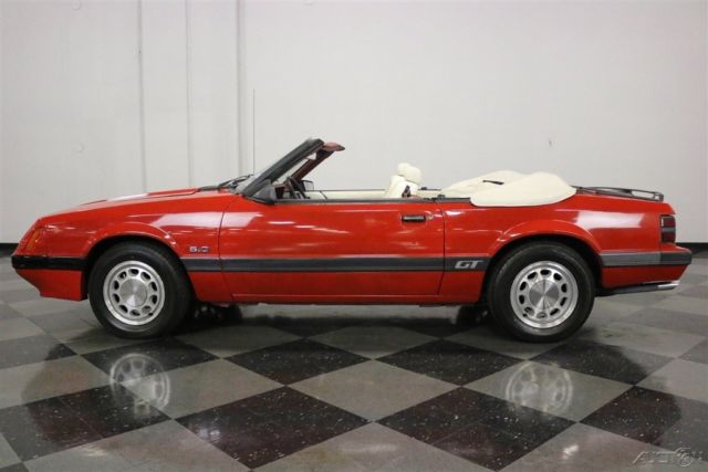 1986 Red Ford Mustang