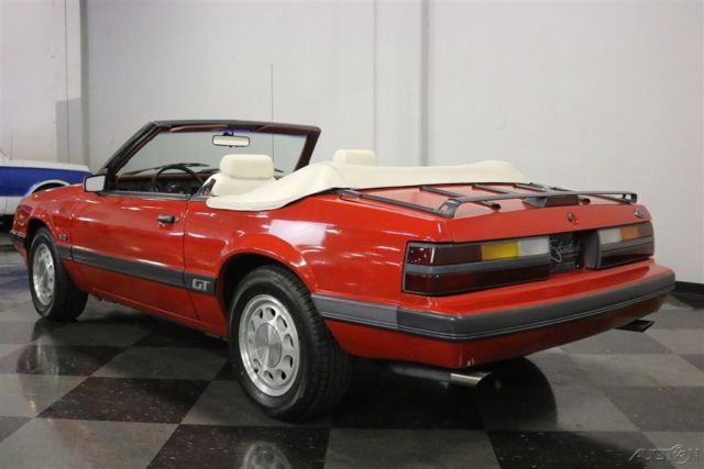 1986 Red Ford Mustang