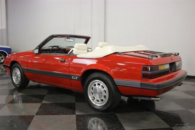1986 Red Ford Mustang