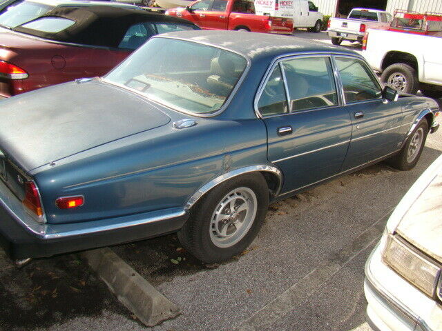 1986 Jaguar XJ6