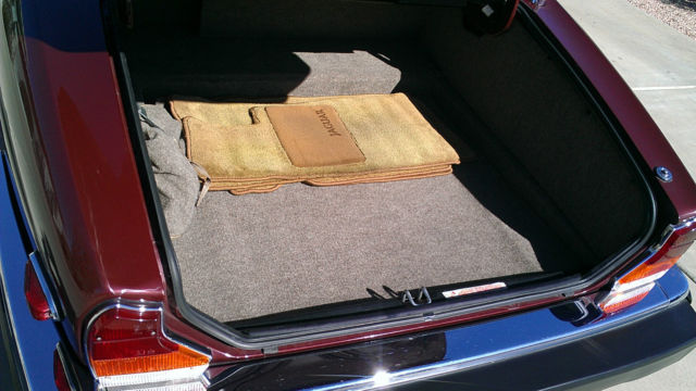 1986 CLARET RED Jaguar XJ6 Sedan