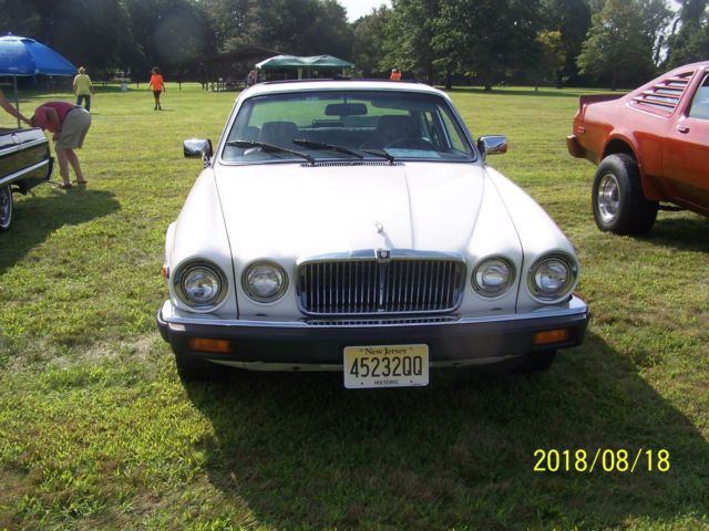 1986 White Jaguar XJ6 4 Door
