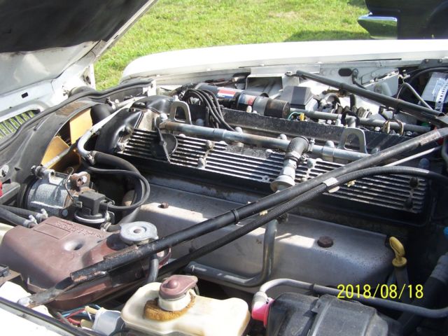 1986 White Jaguar XJ6 4 Door