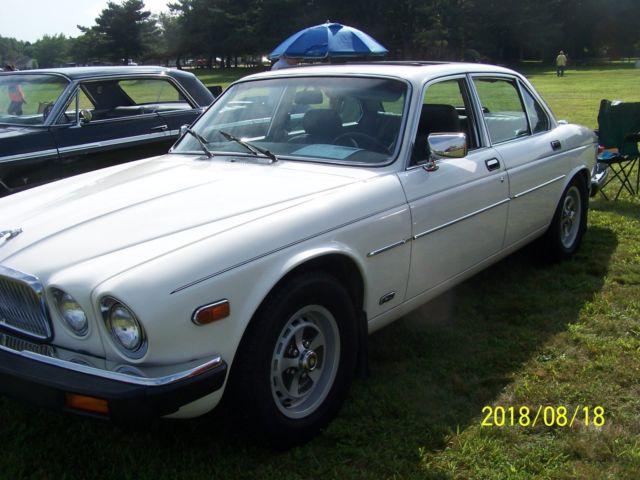 1986 White Jaguar XJ6 4 Door