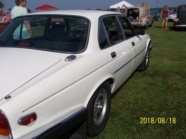 1986 White Jaguar XJ6 4 Door