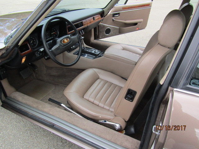 1986 Gold Jaguar XJS Coupe