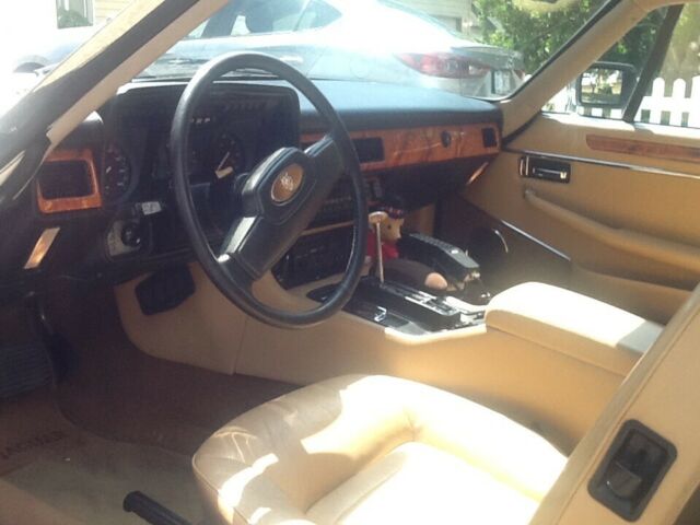 1986 White Jaguar XJS Coupe