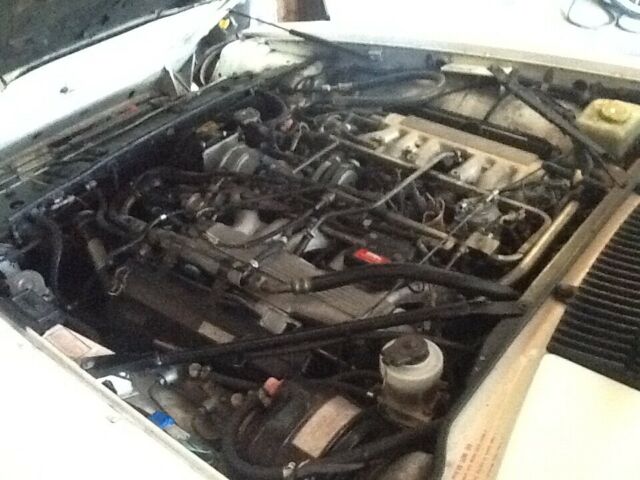 1986 White Jaguar XJS Coupe