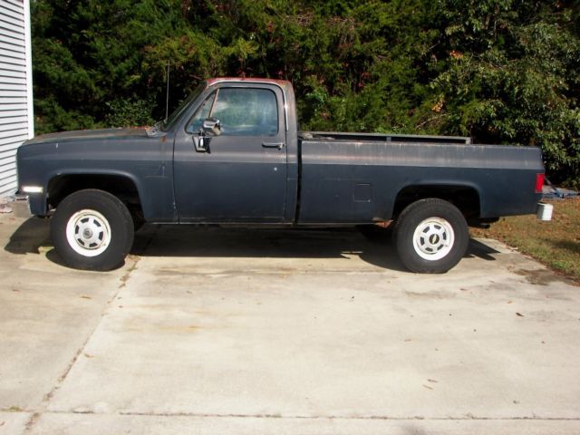 1986 BLUE Chevrolet C/K Pickup 2500 Standard Cab Pickup1GCG