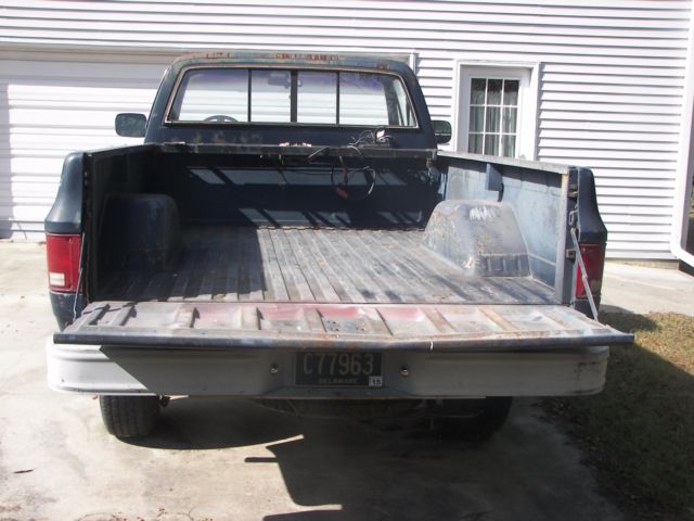 1986 BLUE Chevrolet C/K Pickup 2500 Standard Cab Pickup1GCG