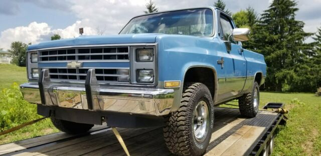 1986 Blue Chevrolet Silverado 1500 Standard Cab Pickup