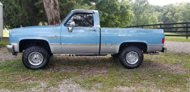 1986 Blue Chevrolet Silverado 1500 Standard Cab Pickup