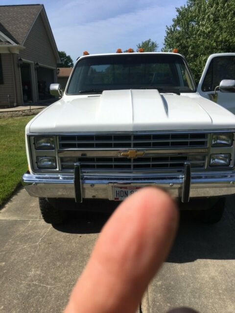 1986 White Chevrolet Other Pickups