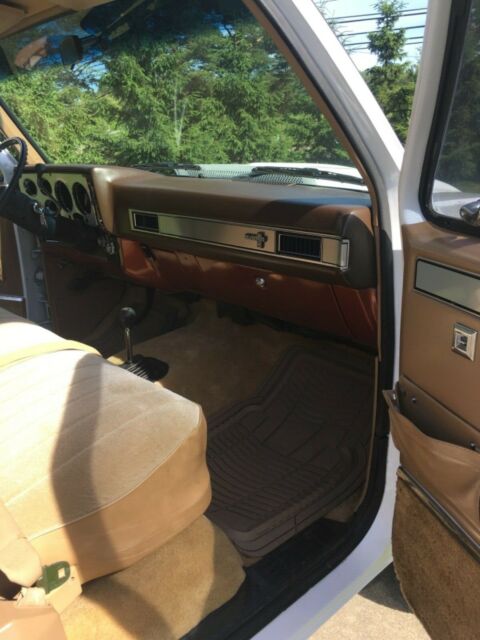 1986 White Chevrolet Other Pickups