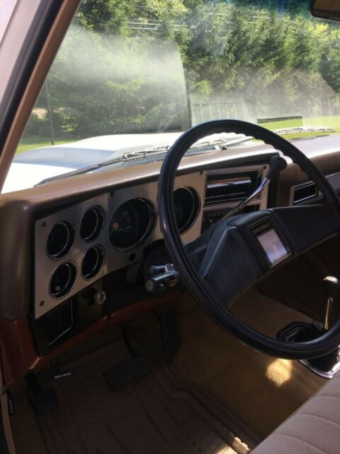 1986 White Chevrolet Other Pickups