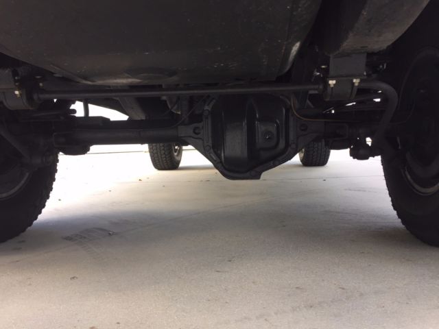 1986 White Land Rover Defender SUV