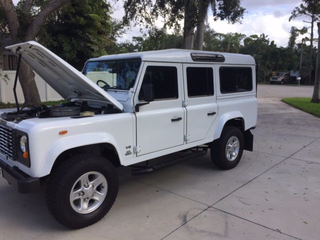 1986 White Land Rover Defender SUV