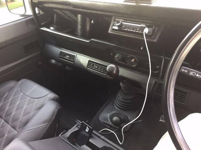 1986 White Land Rover Defender SUV