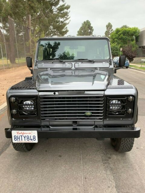 1986 Gray Land Rover Defender