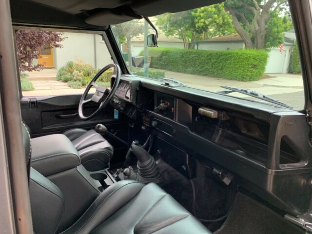 1986 Gray Land Rover Defender