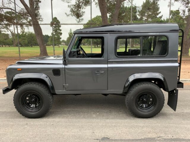 1986 Gray Land Rover Defender