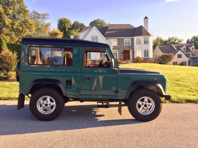 1986 Green/Black Land Rover Defender SUV