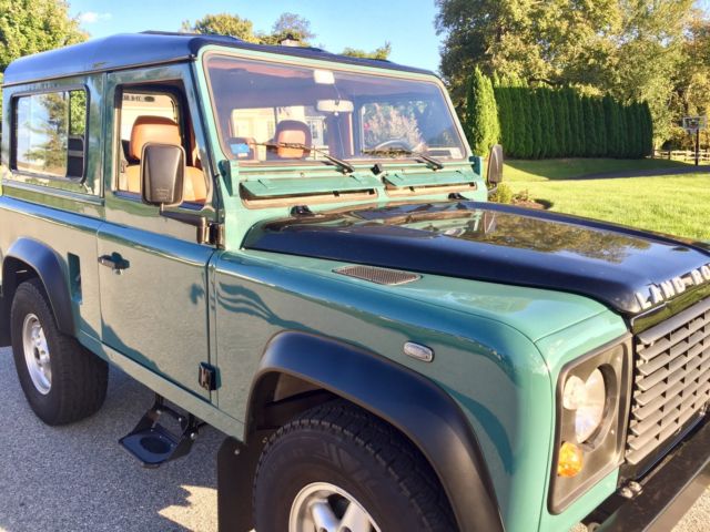 1986 Green/Black Land Rover Defender SUV