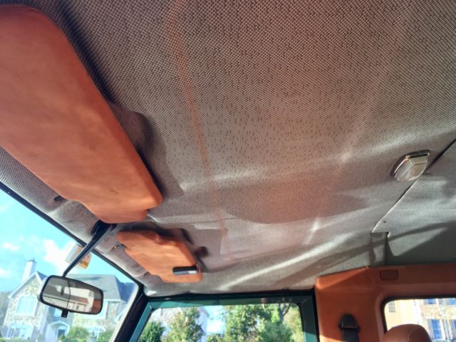 1986 Green/Black Land Rover Defender SUV