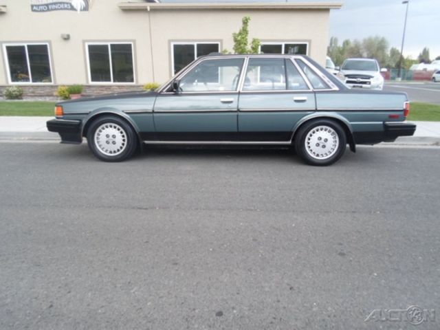 1986 Green Toyota Cressida Sedan