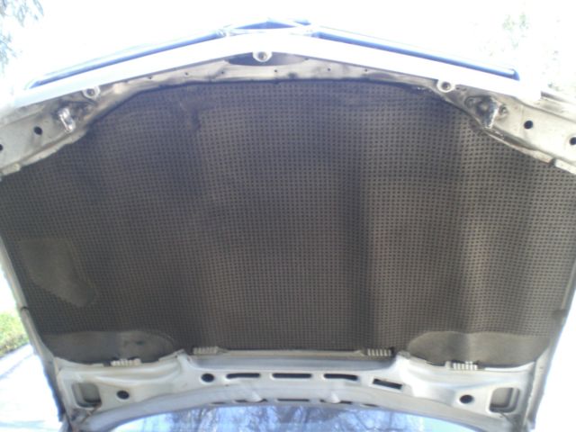 1986 White Mercedes-Benz 500-Series Coupe