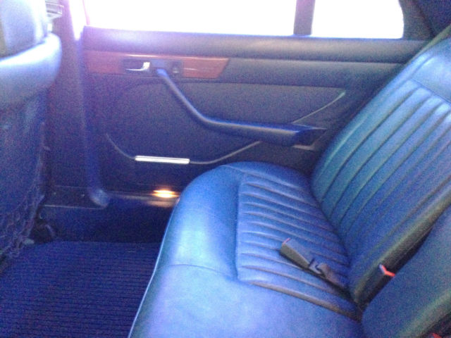 1986 Tan Mercedes-Benz 300-Series