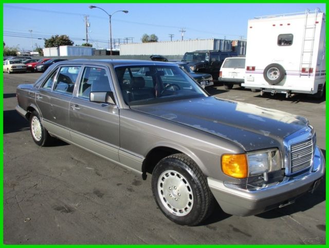 1986 Gray Mercedes-Benz 400-Series Sedan