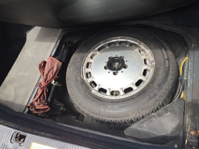 1986 Blue Mercedes-Benz 400-Series