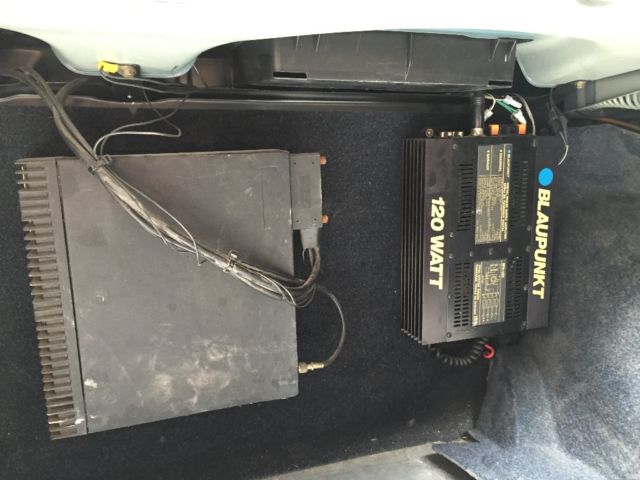 1986 Blue Mercedes-Benz 400-Series