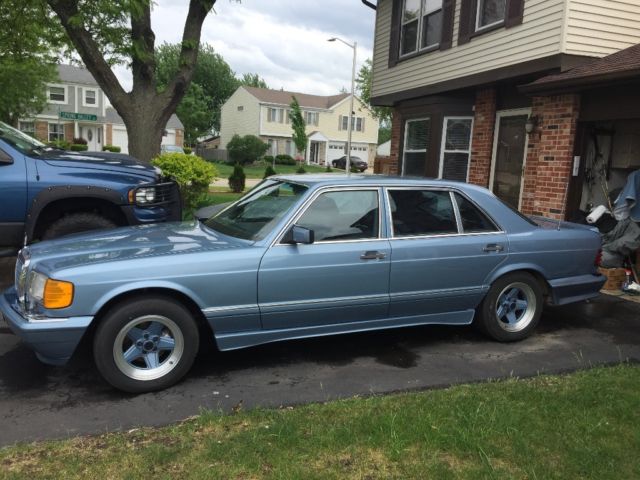 1986 Blue Mercedes-Benz 400-Series