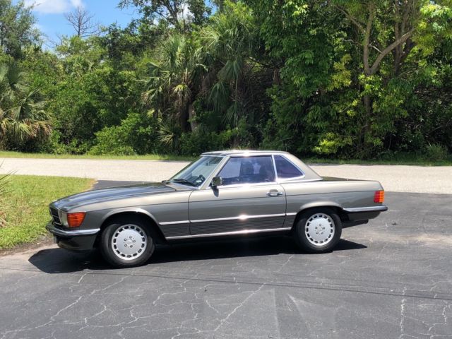 1986 Gray Mercedes-Benz SL-Class Convertible