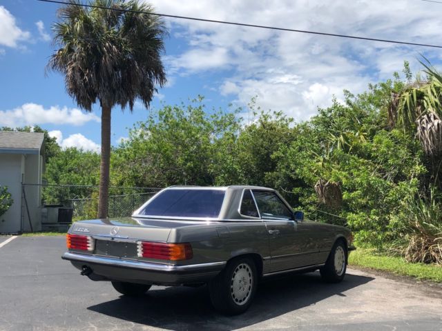 1986 Gray Mercedes-Benz SL-Class Convertible
