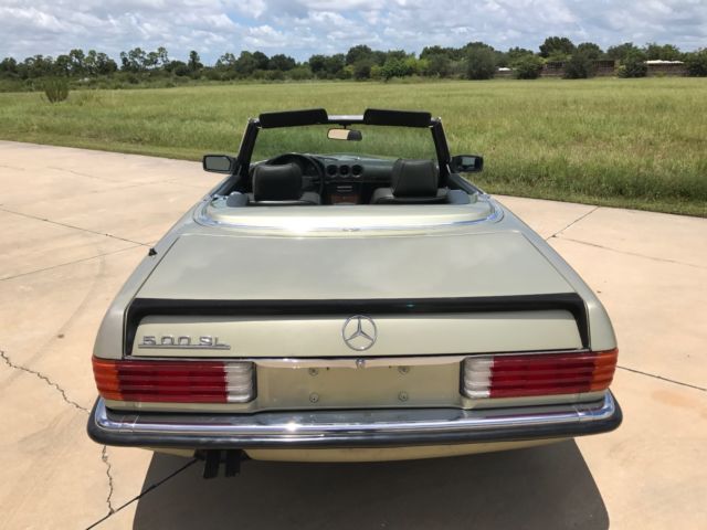 1986 Green Mercedes-Benz SL-Class Convertible
