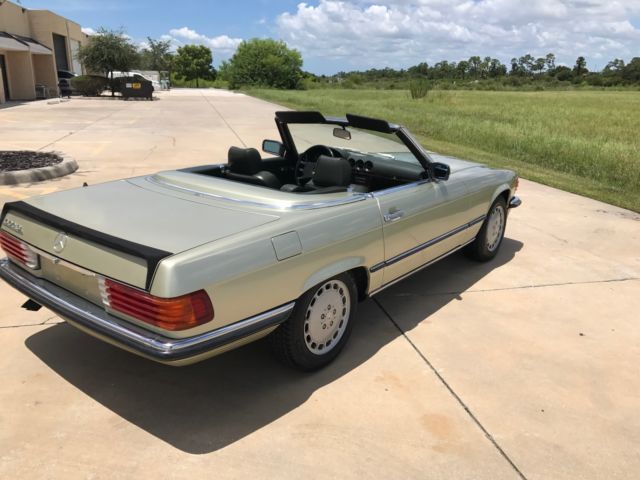 1986 Green Mercedes-Benz SL-Class Convertible